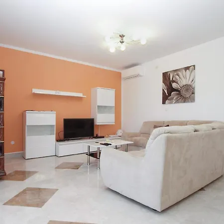 Mit Privatpool Fuer 6 Personen Ca 85 Qm In Rabac, Istrien Bucht Von *