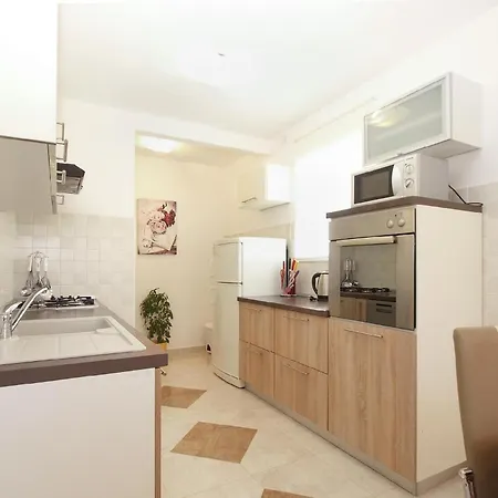 Holiday home Mit Privatpool Fuer 6 Personen Ca 85 Qm In Rabac, Istrien Bucht Von *