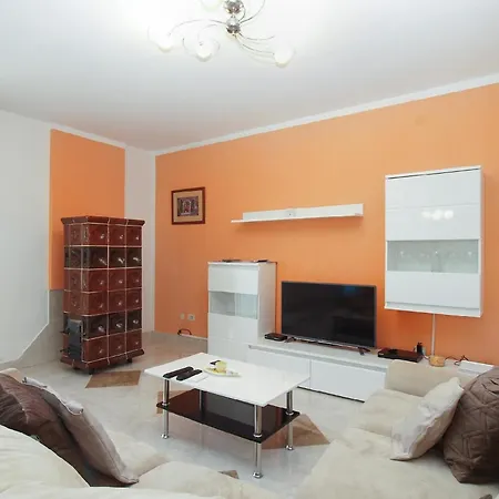 Mit Privatpool Fuer 6 Personen Ca 85 Qm In Rabac, Istrien Bucht Von Rabac