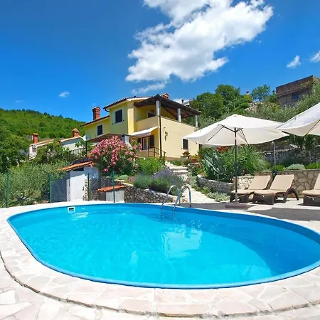 Mit Privatpool Fuer 6 Personen Ca 85 Qm In Rabac, Istrien Bucht Von * Rabac