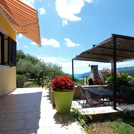 Holiday home Mit Privatpool Fuer 6 Personen Ca 85 Qm In Rabac, Istrien Bucht Von